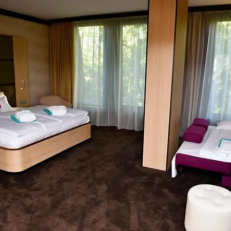 Portobello Wellness & Yacht Hotel