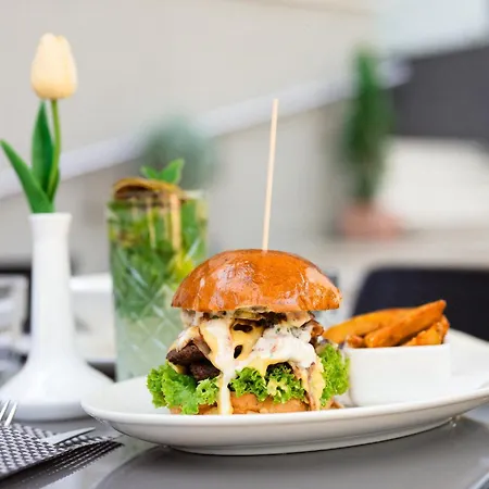 Hotel Portobello Wellness & Yacht 4*
